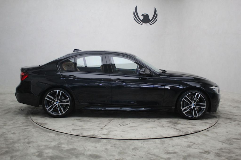 Foto do veículo BMW 328I 328I M SPORT 2018 19.892 KM 180.000,00