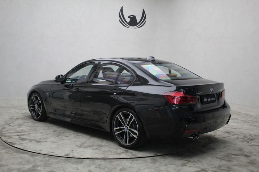 Foto do veículo BMW 328I 328I M SPORT 2018 19.892 KM 180.000,00