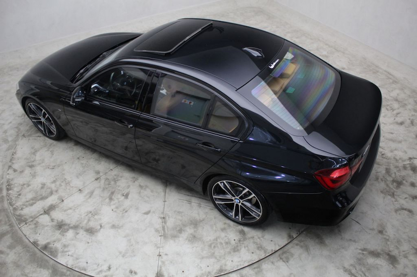 Foto do veículo BMW 328I 328I M SPORT 2018 19.892 KM 180.000,00