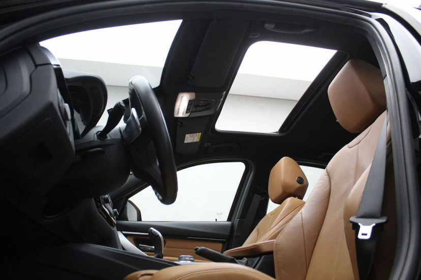 Foto do veículo BMW 328I 328I M SPORT 2018 19.892 KM 180.000,00
