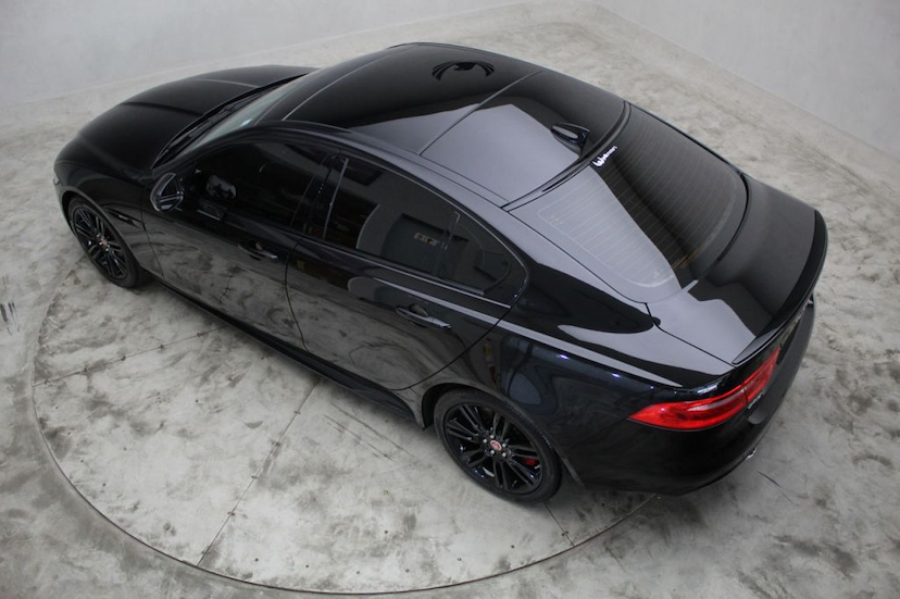 Foto do veículo JAGUAR  XE R-SPORT 2019 8.000 KM 199.000,00