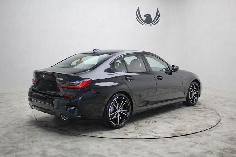 Foto do veículo BMW 320I M SPORT 2021 50 KM 339.000,00