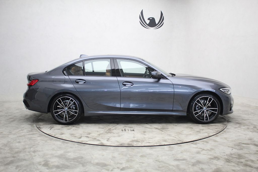Foto do veículo BMW 320I M SPORT 2021 1.355 KM 359.000,00