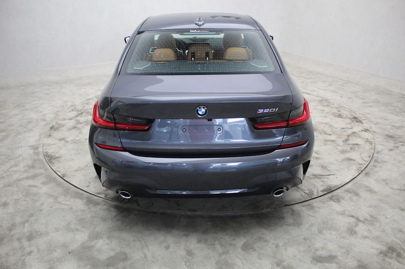 Foto do veículo BMW 320I M SPORT 2021 1.355 KM 359.000,00