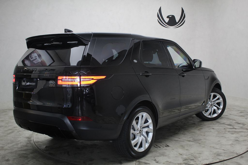 Foto do veículo LAND ROVER DISCOVERY HSE TD6 2019 26.800 KM 499.000,00