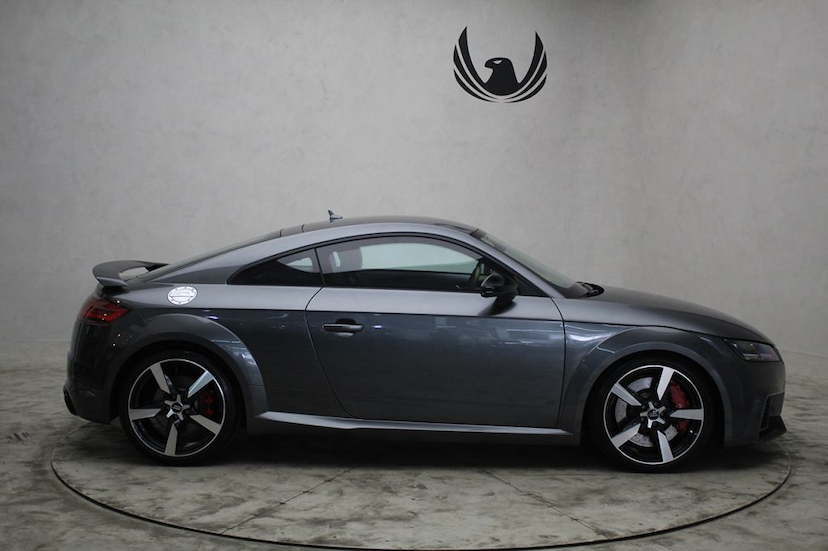 Foto do veículo AUDI TT RS COUPE COUPE 2018 17.735 KM 400.000,00