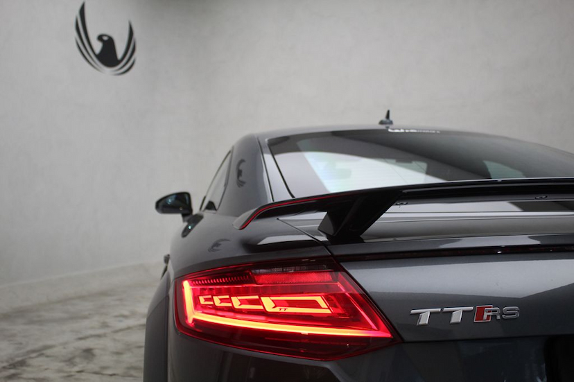 Foto do veículo AUDI TT RS COUPE COUPE 2018 17.735 KM 400.000,00
