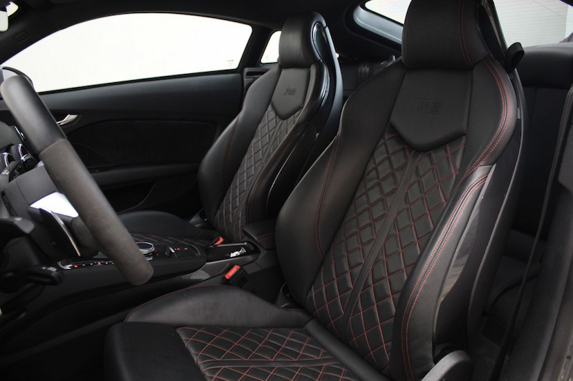 Foto do veículo AUDI TT RS COUPE COUPE 2018 17.735 KM 400.000,00