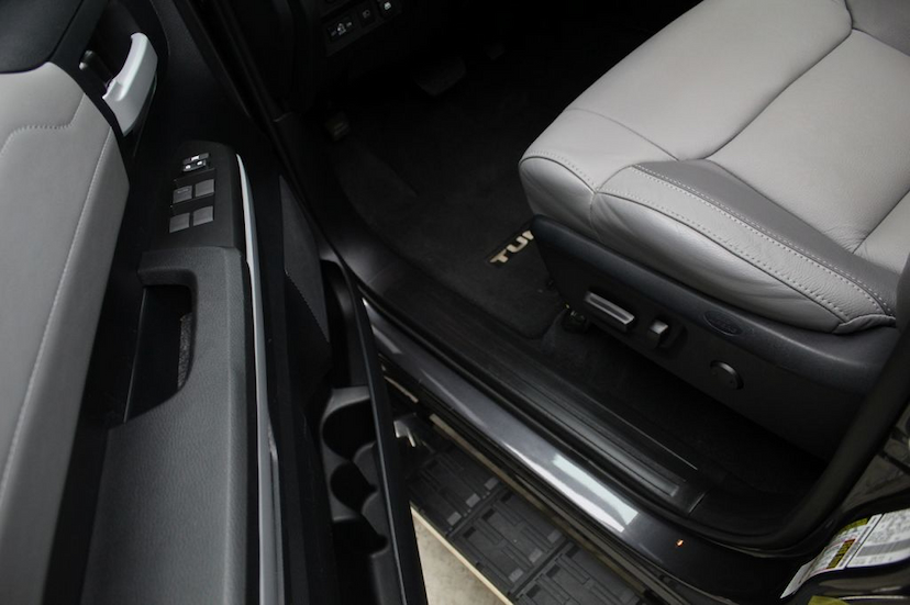 Foto do veículo TOYOTA TUNDRA CABINE DUPLA LIMITED 4X4 2018 7.965 KM 470.000,00