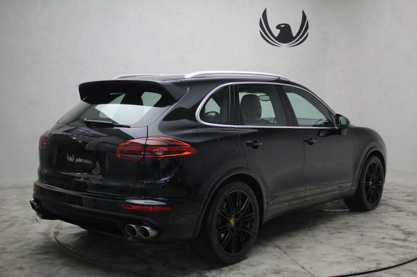 Foto do veículo PORSCHE CAYENNE S 2015 43.458 KM 235.000,00