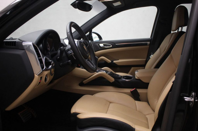 Foto do veículo PORSCHE CAYENNE S 2015 43.458 KM 235.000,00