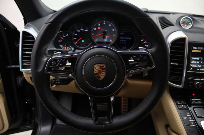 Foto do veículo PORSCHE CAYENNE S 2015 43.458 KM 235.000,00