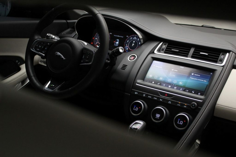 Foto do veículo JAGUAR E-PACE P250 R DYNAMIC S 2019 29.482 KM 229.000,00