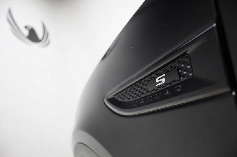 Foto do veículo JAGUAR E-PACE P250 R DYNAMIC S 2019 29.482 KM 229.000,00