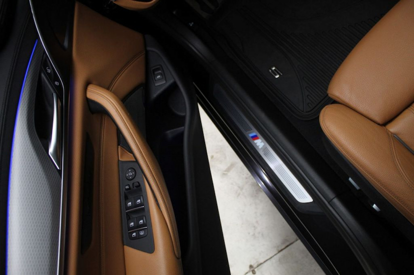 Foto do veículo BMW 540I M SPORT 2018 18.030 KM 269.000,00