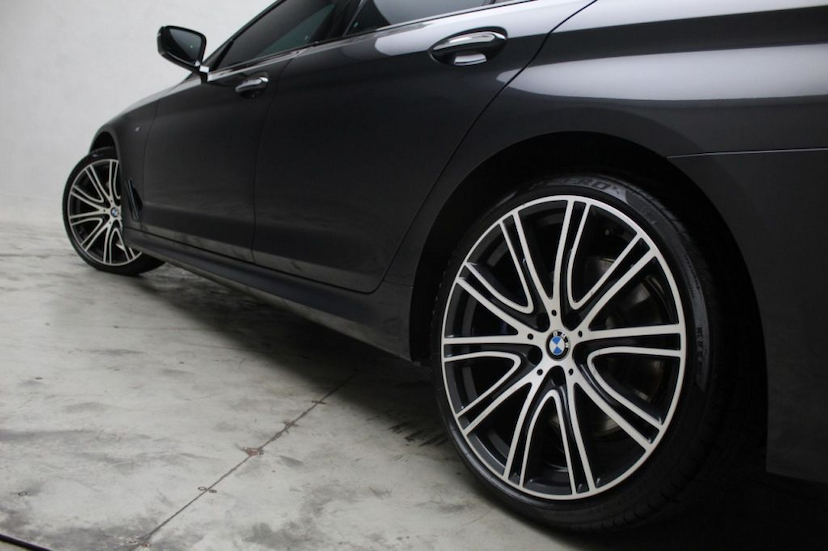 Foto do veículo BMW 540I M SPORT 2018 18.030 KM 269.000,00