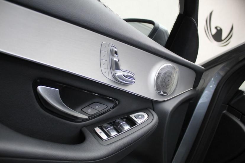 Foto do veículo MERCEDES-BENZ GLC 300 COUPé 2020 17.375 KM 478.000,00