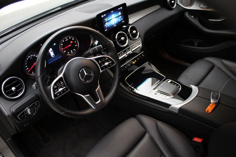 Foto do veículo MERCEDES-BENZ GLC 300 COUPé 2020 17.375 KM 478.000,00