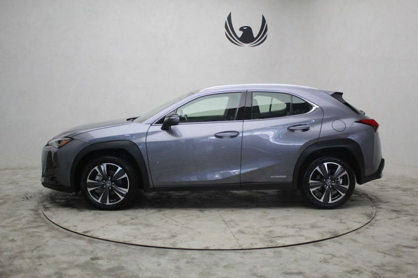 Foto do veículo LEXUS UX 250H HYBRID DYNAMIC 2019 1.610 KM 179.000,00