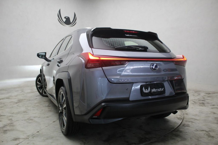 Foto do veículo LEXUS UX 250H HYBRID DYNAMIC 2019 1.610 KM 179.000,00