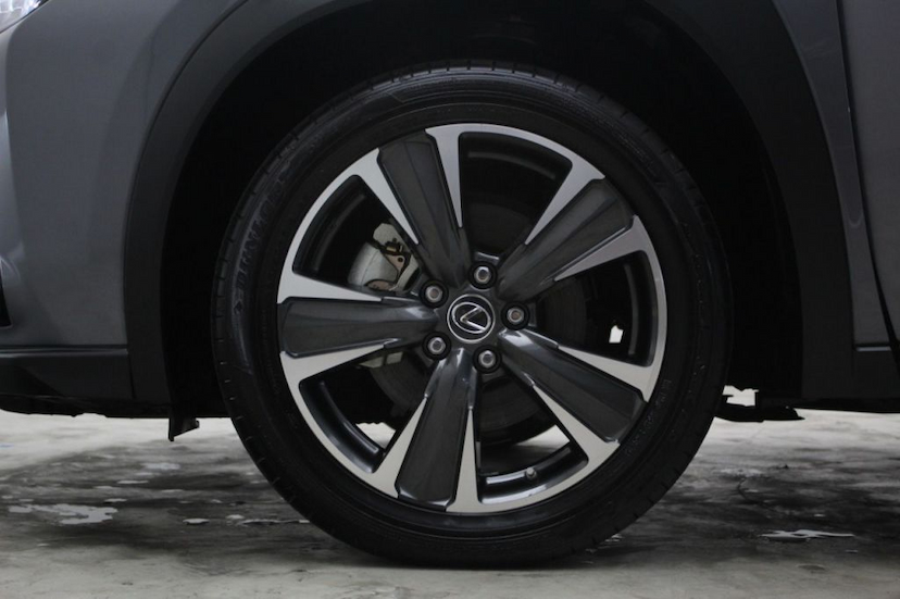 Foto do veículo LEXUS UX 250H HYBRID DYNAMIC 2019 1.610 KM 179.000,00