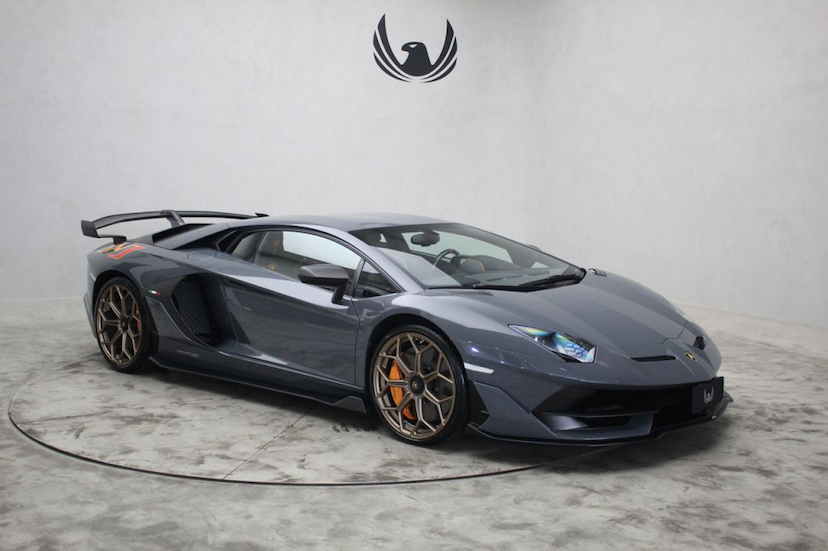 Foto do veículo LAMBORGHINI AVENTADOR SVJ 2019 850 KM 6.500.000,00