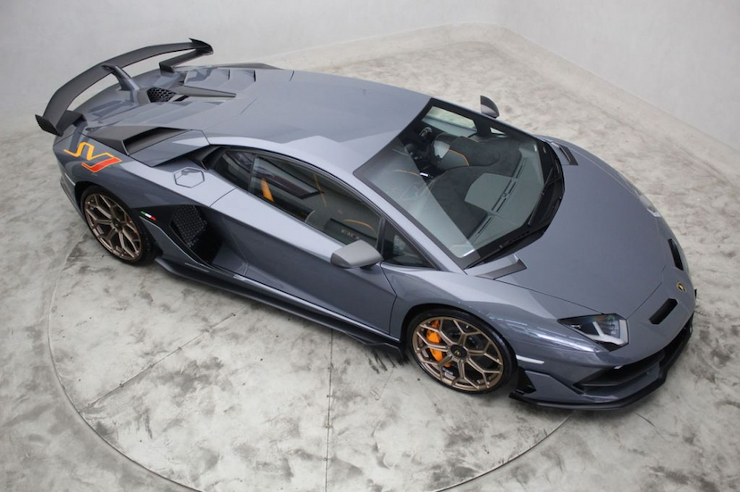 Foto do veículo LAMBORGHINI AVENTADOR SVJ 2019 850 KM 6.500.000,00