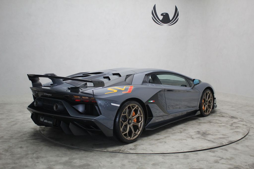 Foto do veículo LAMBORGHINI AVENTADOR SVJ 2019 850 KM 6.500.000,00
