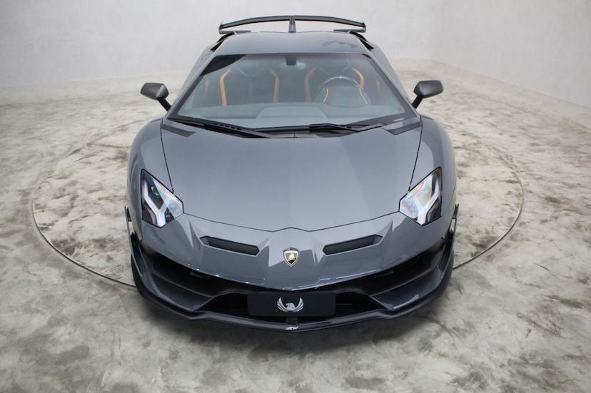 Foto do veículo LAMBORGHINI AVENTADOR SVJ 2019 850 KM 6.500.000,00
