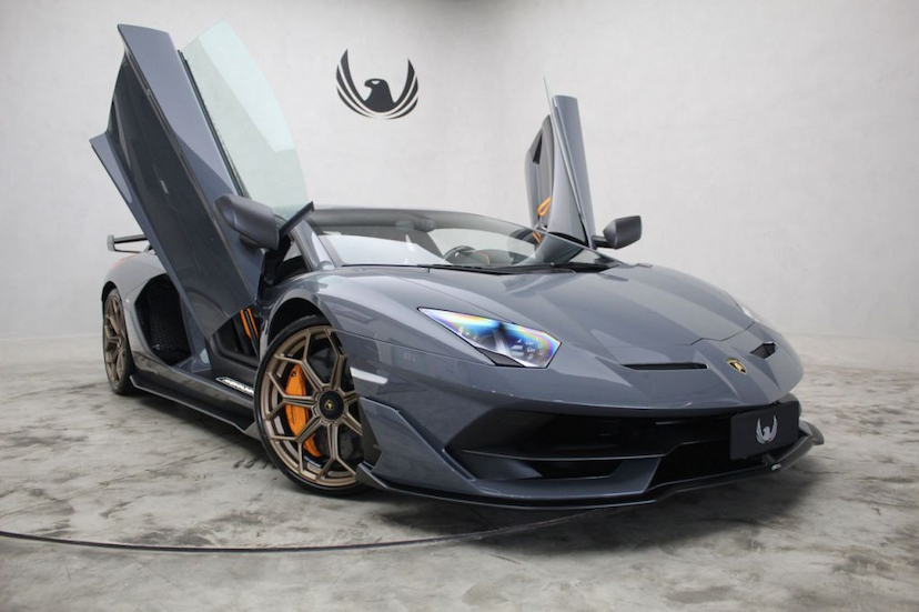 Foto do veículo LAMBORGHINI AVENTADOR SVJ 2019 850 KM 6.500.000,00