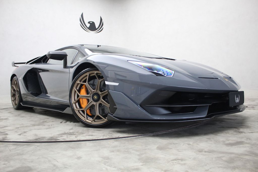 Foto do veículo LAMBORGHINI AVENTADOR SVJ 2019 850 KM 6.500.000,00