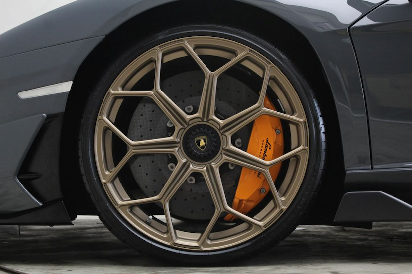 Foto do veículo LAMBORGHINI AVENTADOR SVJ 2019 850 KM 6.500.000,00