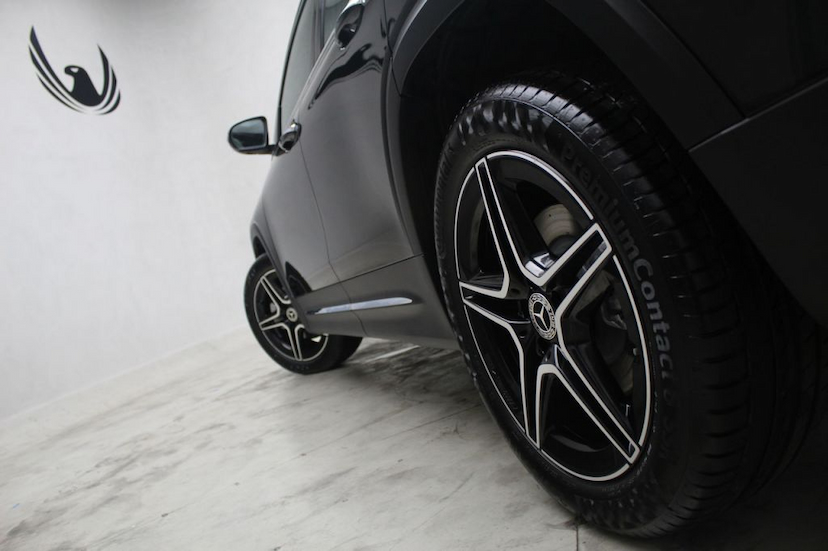 Foto do veículo MERCEDES-BENZ GLB 200 LAUNCH EDITION 2020 1.010 KM 279.000,00