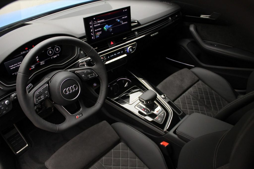 Foto do veículo AUDI RS 4 AVANT QUATTRO 2021 1.416 KM 639.000,00