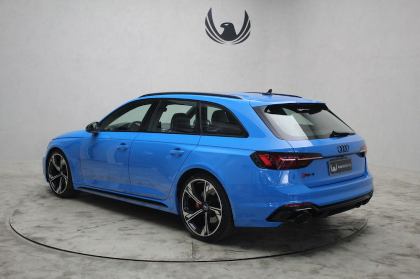 Foto do veículo AUDI RS 4 AVANT QUATTRO 2021 1.416 KM 639.000,00