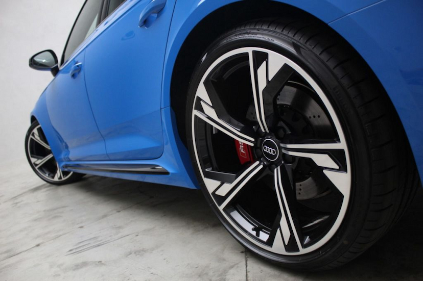 Foto do veículo AUDI RS 4 AVANT QUATTRO 2021 1.416 KM 639.000,00