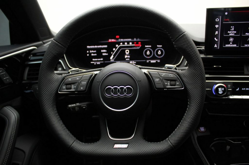 Foto do veículo AUDI RS 4 AVANT QUATTRO 2021 1.416 KM 639.000,00