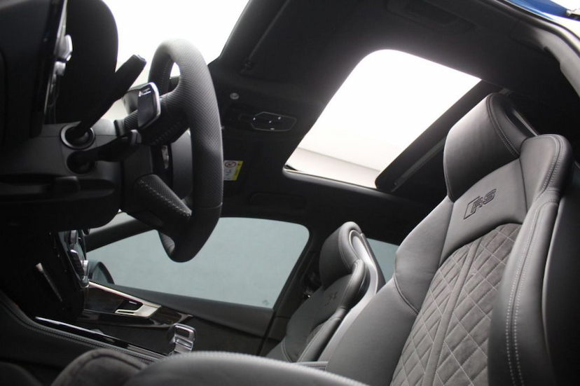 Foto do veículo AUDI RS 4 AVANT QUATTRO 2021 1.416 KM 639.000,00