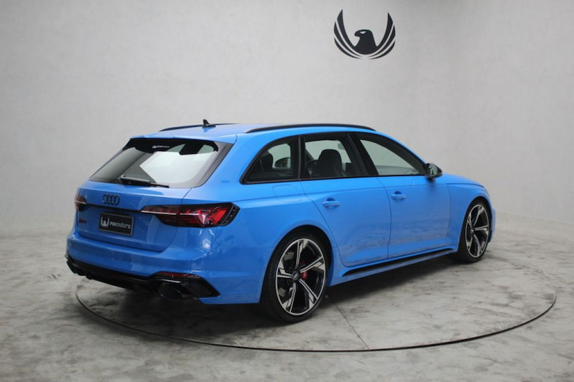 Foto do veículo AUDI RS 4 AVANT QUATTRO 2021 1.416 KM 639.000,00