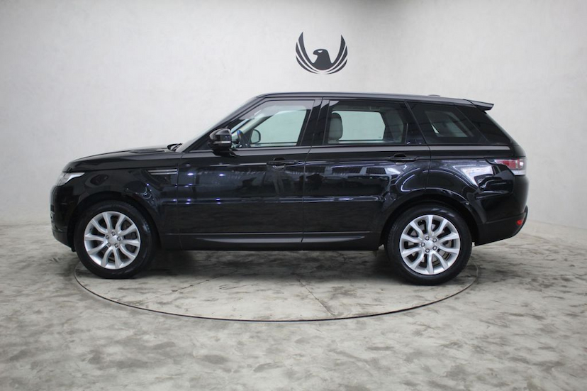 Foto do veículo LAND ROVER RANGE ROVER SPORT SE TDV6 2016 55.600 KM 285.000,00