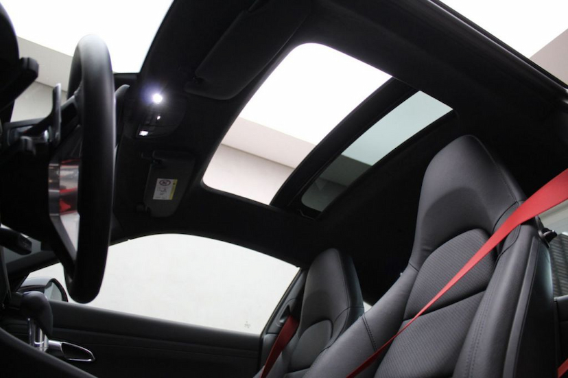 Foto do veículo PORSCHE 911 CARRERA 2018 6.192 KM 620.000,00