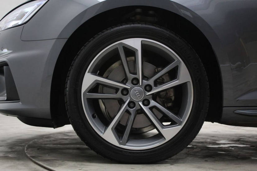 Foto do veículo AUDI A4 AVANT PRESTIGE PLUS 2019 12.600 KM 195.000,00