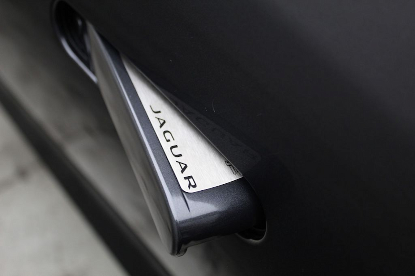 Foto do veículo JAGUAR F TYPE P300 R-DYNAMIC S CABRIO 2021 12 KM 549.000,00