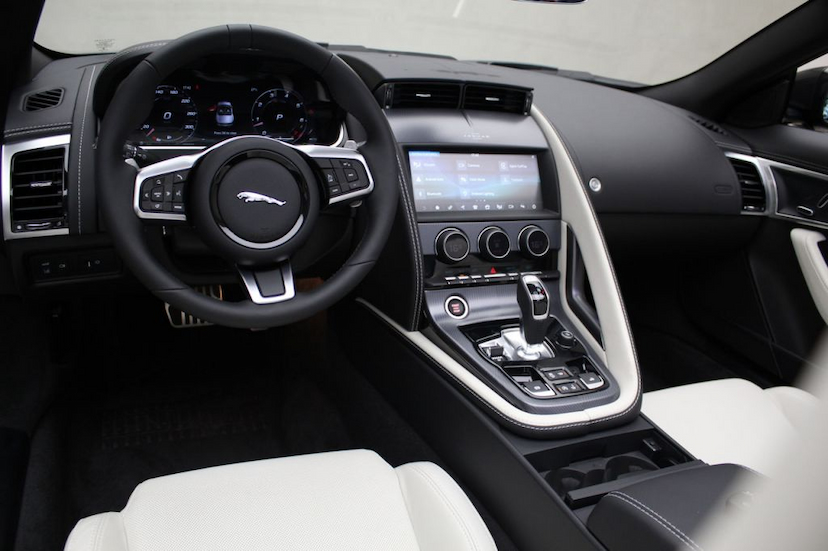 Foto do veículo JAGUAR F TYPE P300 R-DYNAMIC S CABRIO 2021 12 KM 549.000,00