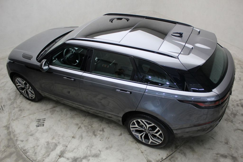 Foto do veículo LAND ROVER RANGE ROVER VELAR P250 SE R DYNAMIC 2018 16.871 KM 369.000,00
