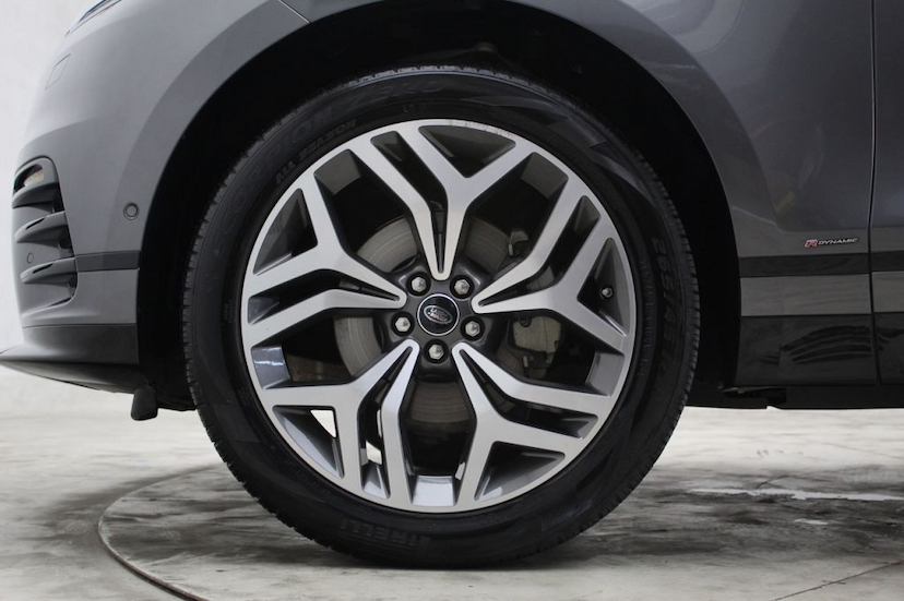 Foto do veículo LAND ROVER RANGE ROVER VELAR P250 SE R DYNAMIC 2018 16.871 KM 369.000,00