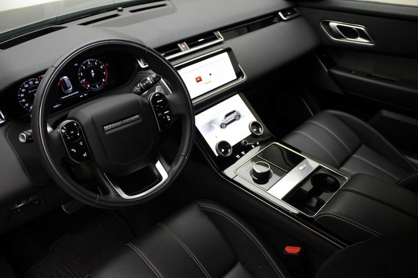 Foto do veículo LAND ROVER RANGE ROVER VELAR P250 SE R DYNAMIC 2018 16.871 KM 369.000,00