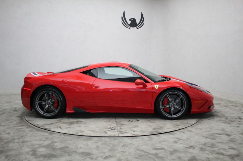 Foto do veículo FERRARI 458 SPECIALE 2014 5.400 KM 4.000.000,00