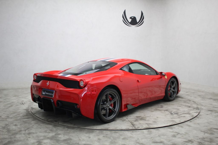 Foto do veículo FERRARI 458 SPECIALE 2014 5.400 KM 4.000.000,00