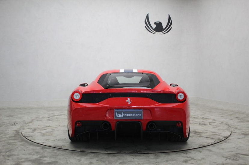 Foto do veículo FERRARI 458 SPECIALE 2014 5.400 KM 4.000.000,00